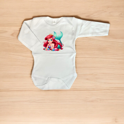 Body branco para bebé com estampa de sereia colorida