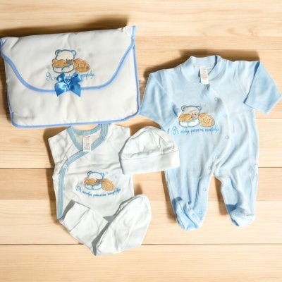 Conjunto roupa bebé azul claro com ursinhos e saco almofadado
