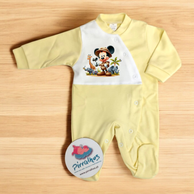 Macacão de bebé amarelo com estampa do Mickey