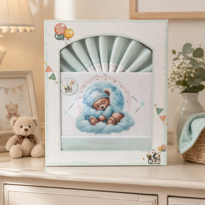Jogo de cama infantil com ursinho bebé azul em embalagem decorada