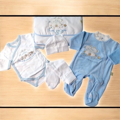 Conjunto roupa bebé algodão com ursinho bordado e texto 'My little Bear'.