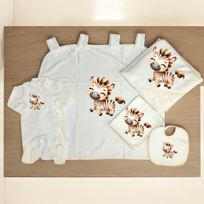 Conjunto de roupa e acessórios de bebé brancos com estampado de zebra sorridente