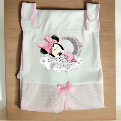 Pano de bebé branco e rosa com desenho da Minnie e laço rosa