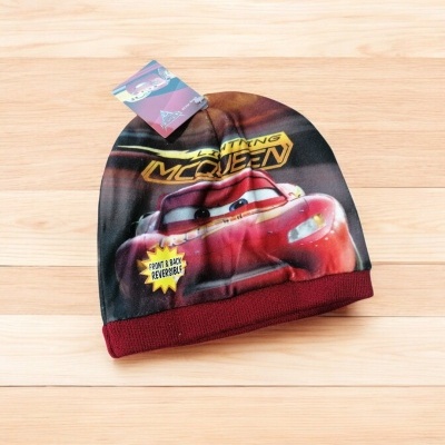 Gorro infantil reversível com estampa Lightning McQueen em vermelho e preto