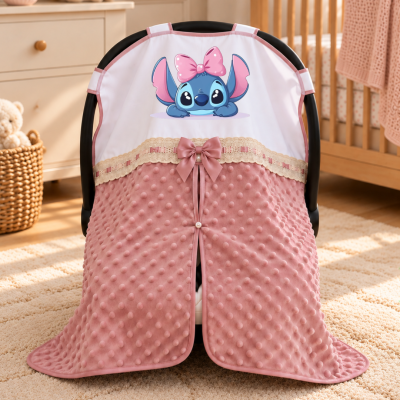 Capa para carrinho de bebé branca e rosa com laço e desenho de personagem azul com laço