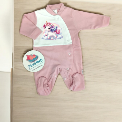 Macacão rosa e branco para bebé com estampa de unicórnio e botões