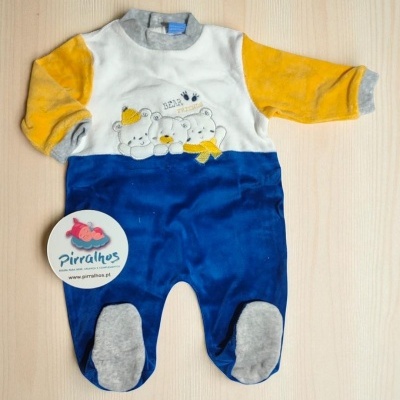 Macacão de veludo azul, amarelo e cinza com bordado de ursos para bebé
