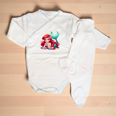 Conjunto de roupa de bebé branca com estampa de sereia colorida no body