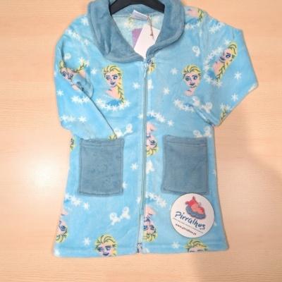 Robe infantil azul com padrão de boneca loira e flocos de neve brancos e bolsos cinza