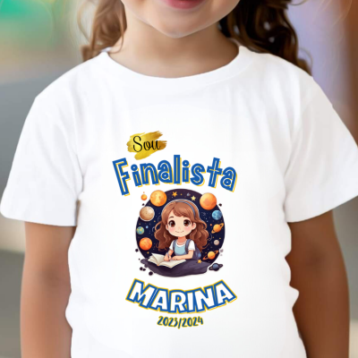 Camiseta branca com estampa de menina e texto Sou Finalista MARINA 2023/2024