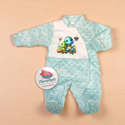 Macacão de bebé azul claro com estampa de dinossauros