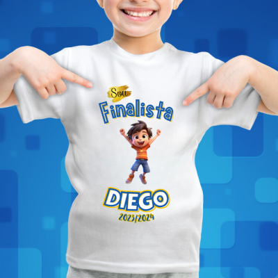 Camisola branca infantil com estampa colorida e texto Sou Finalista DIEGO 2023/2024