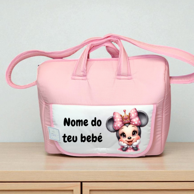 Mala de bebé cor-de-rosa com desenho de bebé rato e texto 'Nome do teu bebé'