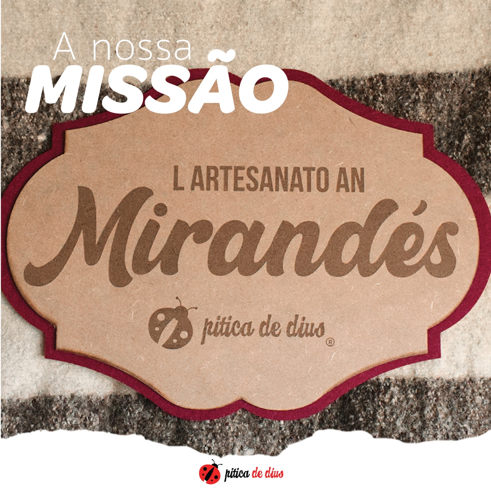 Logotipo em tecido com texto 