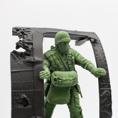 Estátua de Paraquedista Militar "O Salto" - Versão Pequena