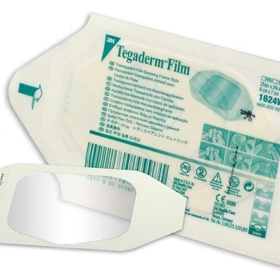 Filme Tegaderm 3M transparente em embalagem branca