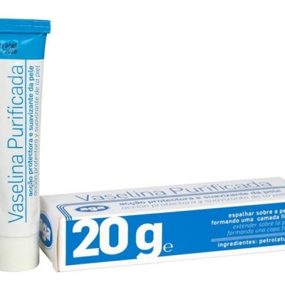 tubo e caixa de Vaselina Purificada azul e branco