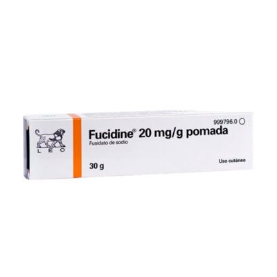 Embalagem branca da pomada Fucidine 20 mg/g com logotipo de leão e faixa laranja