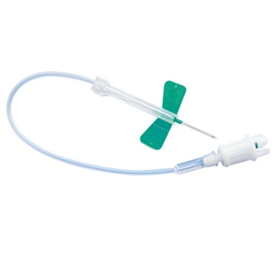 Agulha intravenosa com asa verde e tubo flexível azul claro