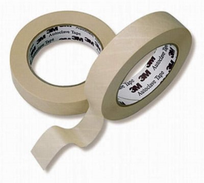 Dois rolos de fita adesiva 3M Autoclave Tape cor creme