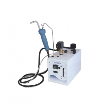 Máquina de limpeza a vapor branca com pega azul e texto BADER