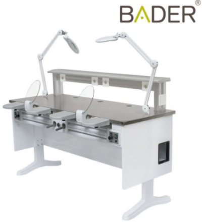 Estação de trabalho dupla para pedicure com lâmpadas e suportes para pés