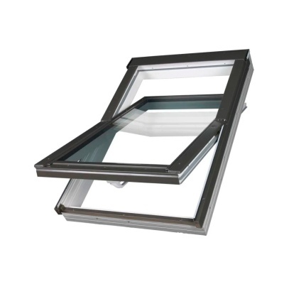 Janela de teto basculante com caixilho metálico cinzento e vidro