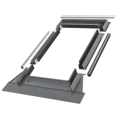 Conjunto de molduras metálicas cinzentas sobre fundo branco