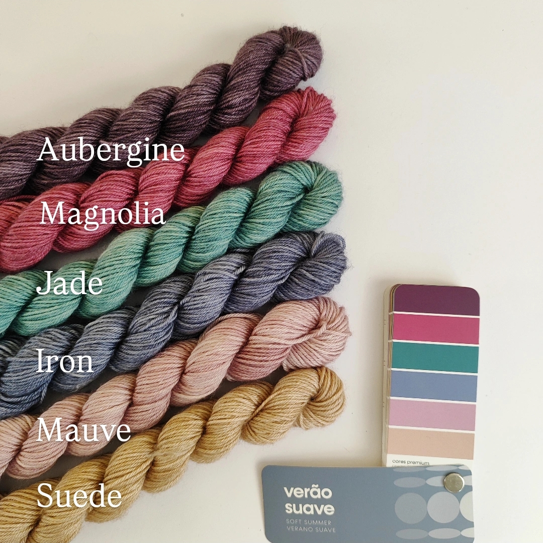 Minis Bundles - SILK MERINO Seis novelos de fio em várias cores com amostra de cores e cartão de coleção