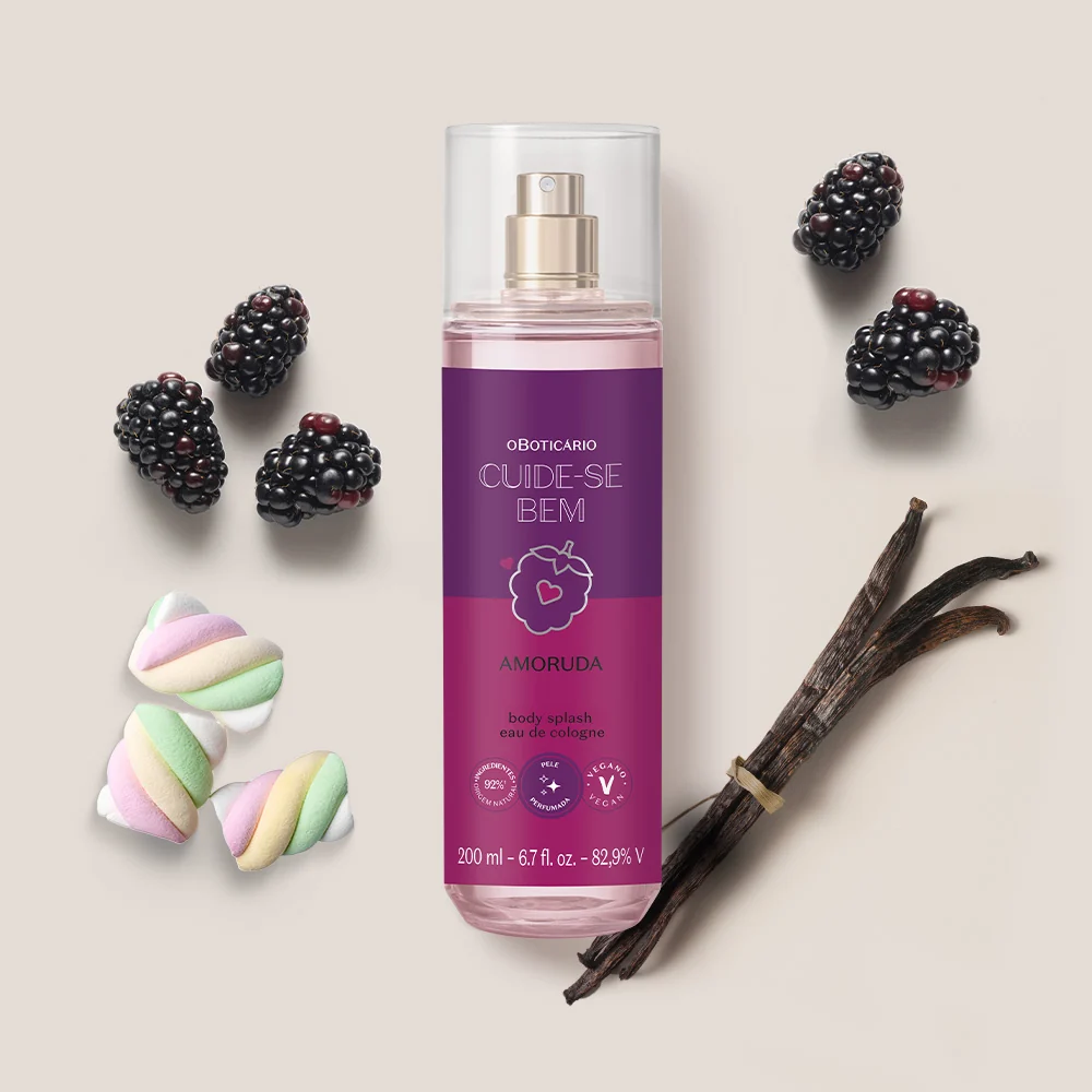 Body Splash Cuide-se Bem Amoruda, 200ml Frasco de body splash oBoticário Cuide-se Bem Amorada com amoras, baunilha e marshmallows
