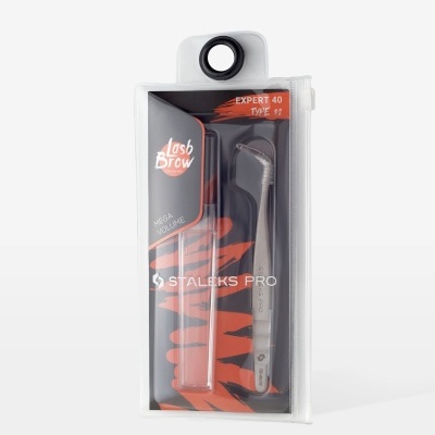 Conjunto Lash Brow Staleks Pro com pinça metálica e aplicador em embalagem plástica transparente