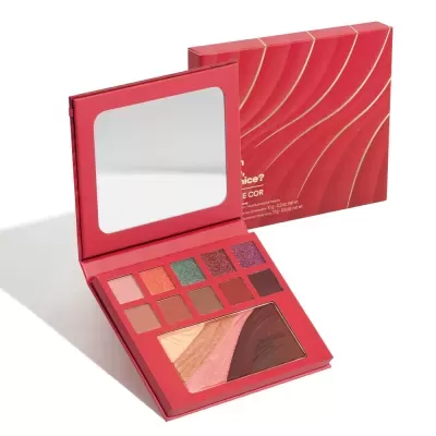 Paleta de maquilhagem vermelha com espelho e várias sombras e blushes