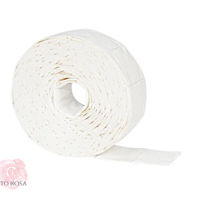 Rolo branco de papel com perfurações sobre fundo branco e logotipo PONTO ROSA