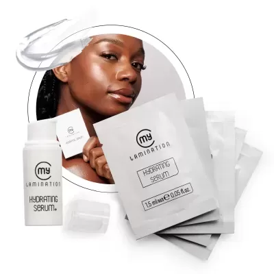 Conjunto de séruns hidratantes my LAMINATION com modelo feminino ao fundo