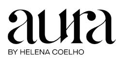 Logótipo preto com a palavra aura e texto BY HELENA COELHO em fundo branco