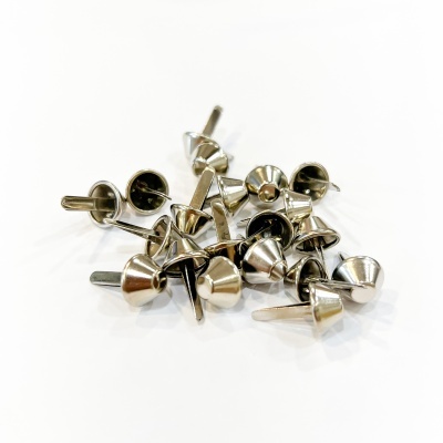 Tachas Cónicas Metálicas