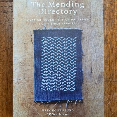 Livro | Erin Eggenburg - The Mending Directory
