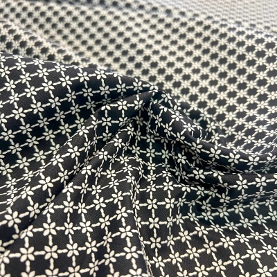 FABRICART | Cerca de Flores - Preto