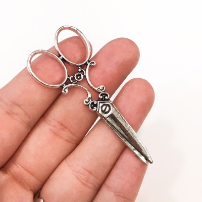 Tesoura Decorativa - Prateada