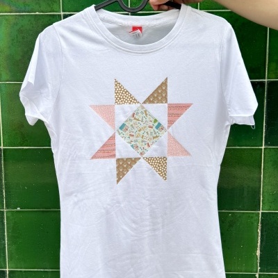 T-Shirt | Estrela Patchwork - Rosa e Castanho