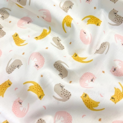 Tecido Poppy | Dreamy Cats - Branco