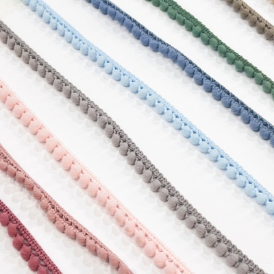 Pompons, Franjas e Folhos