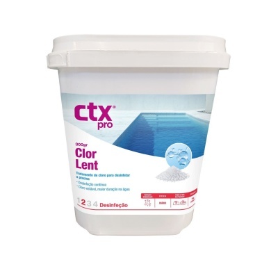 Recipiente branco de plástico com rótulo de tratamento de cloro para piscina