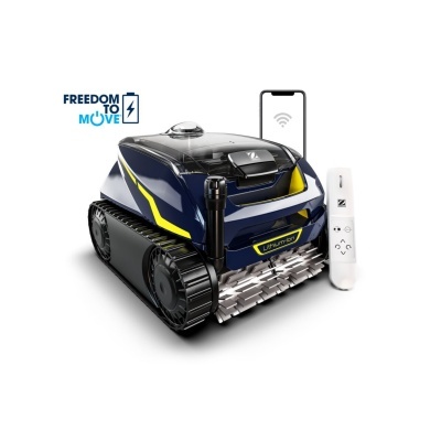 Robô azul com detalhes amarelos e comando remoto branco e smartphone com símbolo Wi-Fi