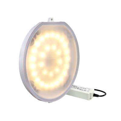 Luz redonda LED amarela com capa opaca branca ligada e transformador