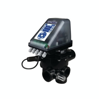 equipamento preto de piscina com painel ASTRALPOOL e tampa transparente