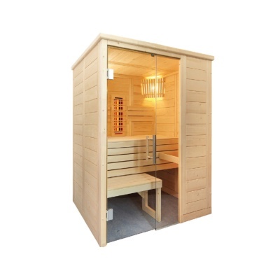 Cabine de sauna em madeira clara com porta de vidro