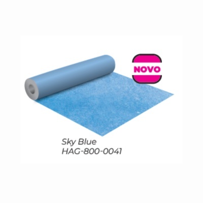 Rolo de material azul celeste com selo novo rosa.