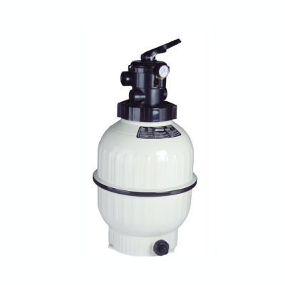 Filtro de piscina branco com tampa e conexões pretas e manómetro na parte superior