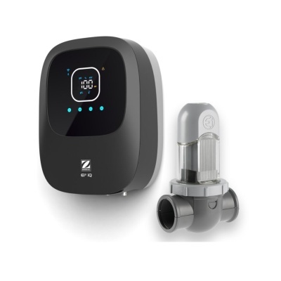 Dispositivo tecnológico preto com ecrã digital e peça cinzenta translúcida